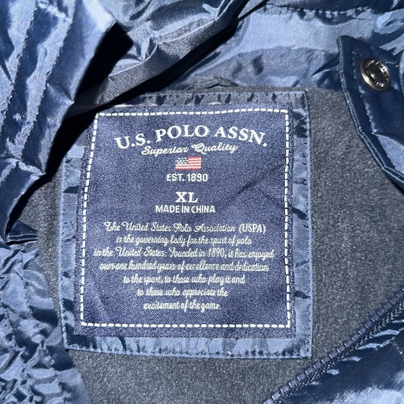 U.S Polo Assn. Puffer Jacket - Picture 5 of 5